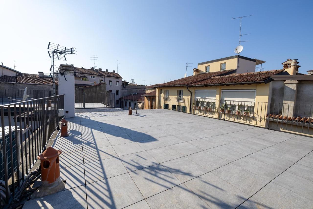 Appartamento Terrazza Cavour เบรเชีย ภายนอก รูปภาพ