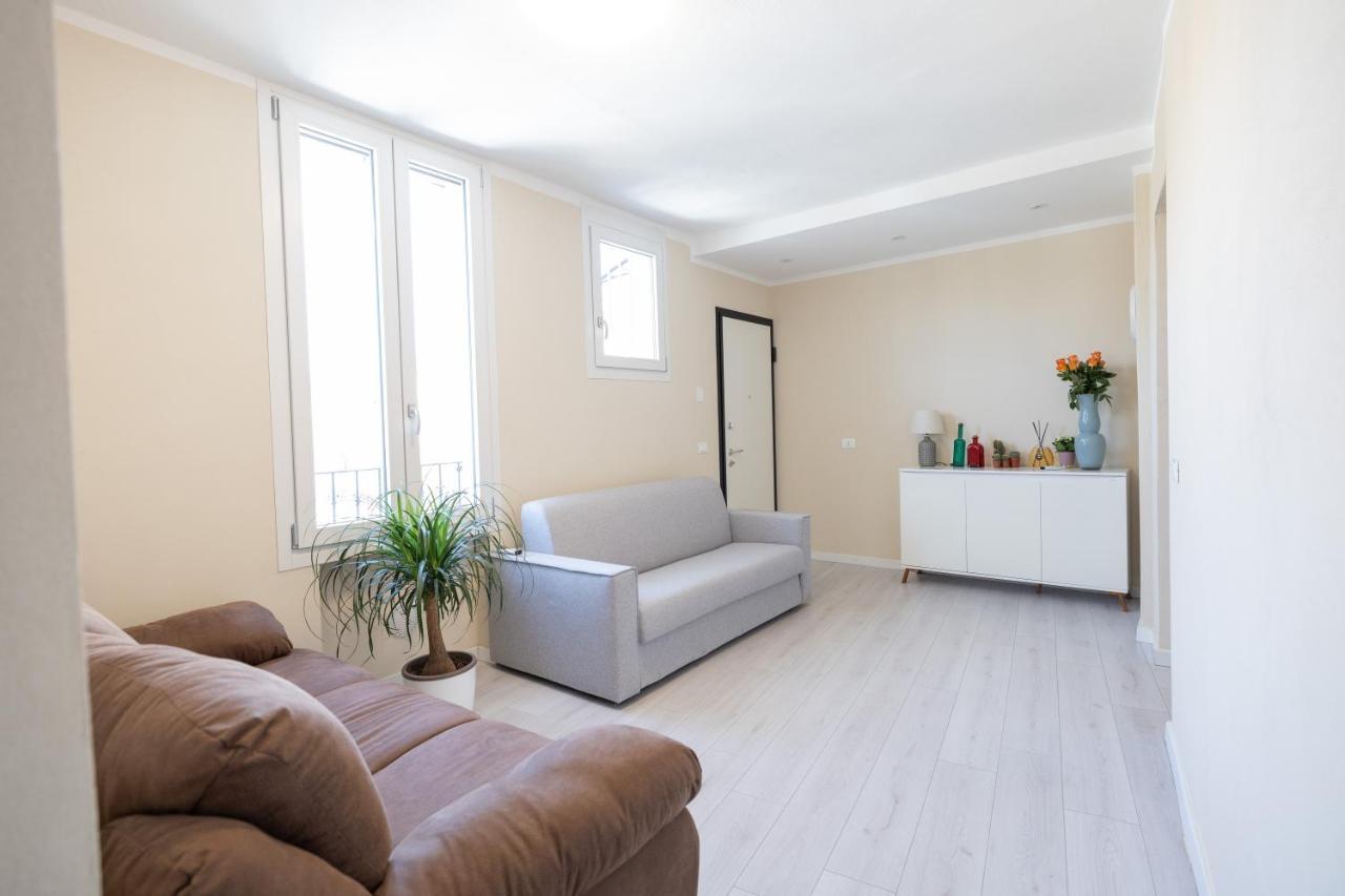 Appartamento Terrazza Cavour เบรเชีย ภายนอก รูปภาพ